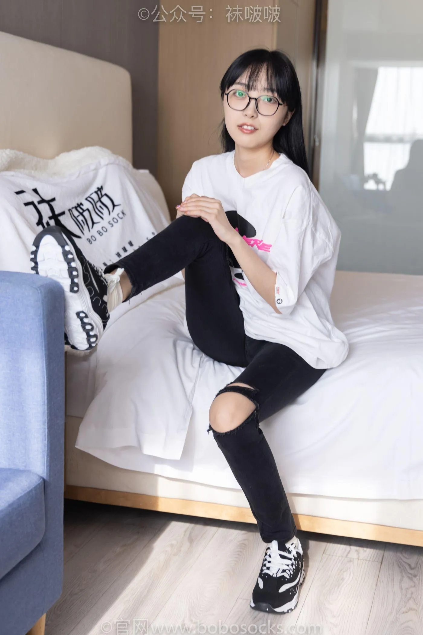 [BoBoSocks袜啵啵]NO.055 稚予-斯凯奇运动鞋、白棉袜、黑棉袜 [139P]插图8